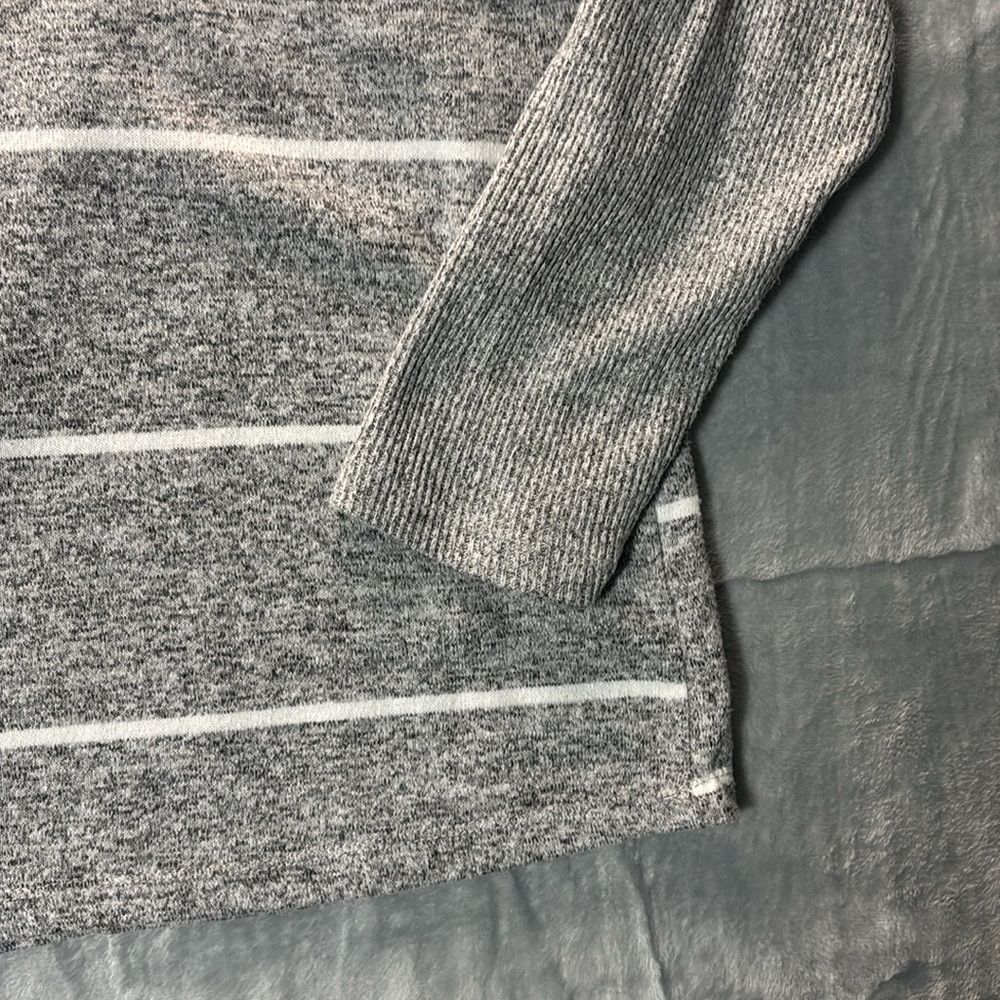 Maurice 24/7 Gray Striped Funnel Neck Button Detail Soft Size 1 - Picture 5 of 9